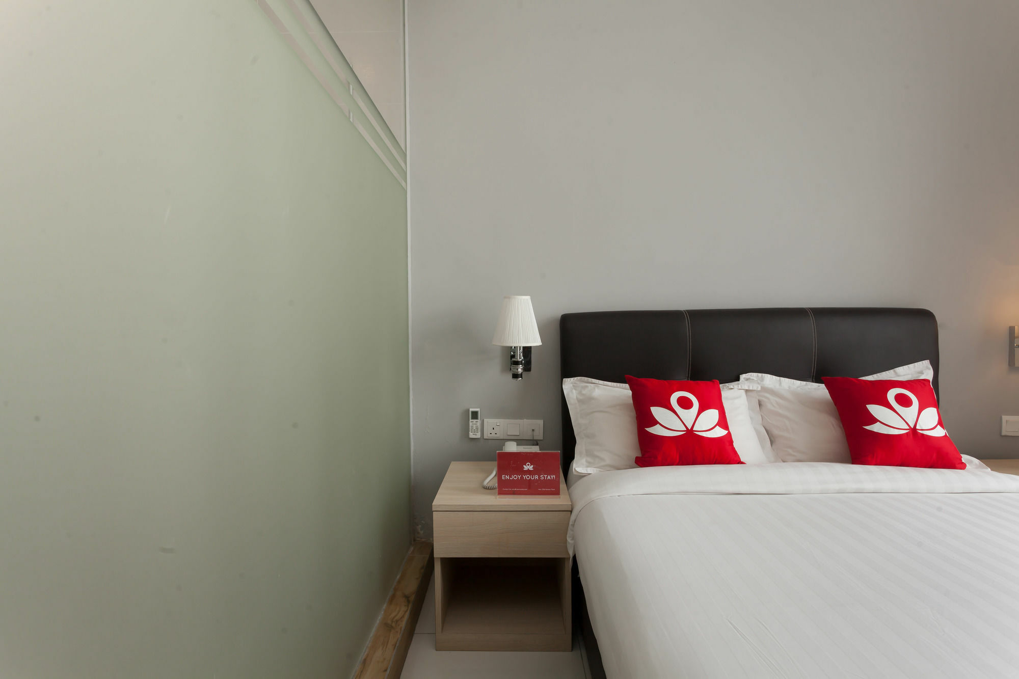 Zen Rooms Sungai Besi Куала Лумпур Екстериор снимка